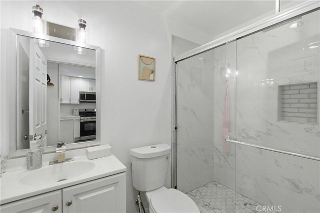 6836 Aura, Reseda, CA 91335