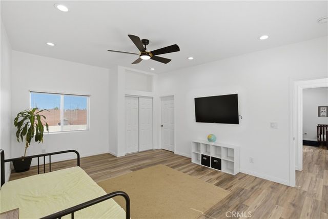 6836 Aura, Reseda, CA 91335
