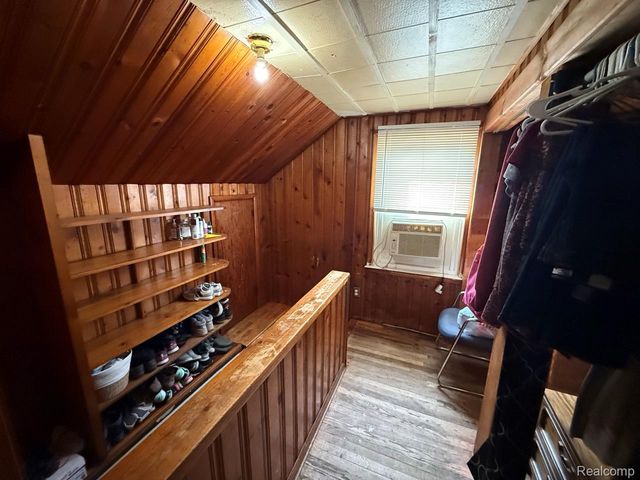 13592 Rosemont Avenue, Detroit, MI 48223