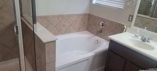 225 Country Vale, Cibolo, TX 78108