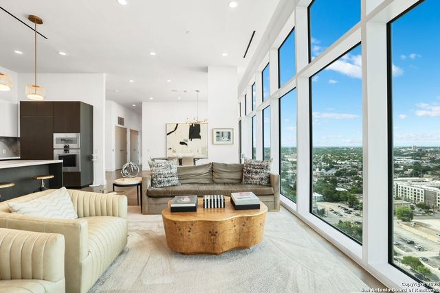 123 Lexington Ave Apt 1806, San Antonio, TX 78205