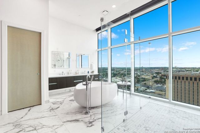 123 Lexington Ave Apt 1806, San Antonio, TX 78205