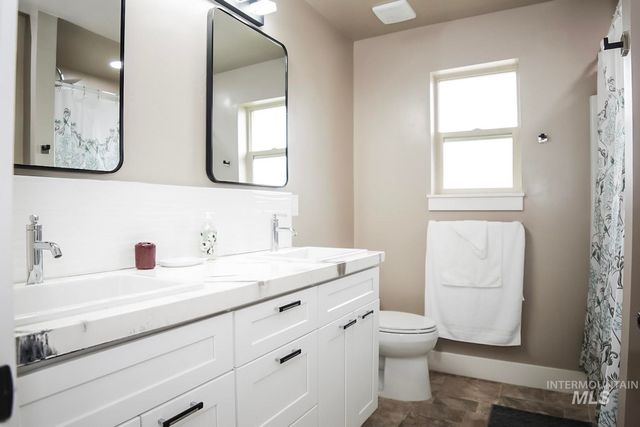 1113 W Blaine Ave, Nampa, ID 83651
