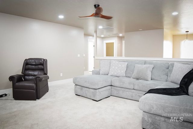 1113 W Blaine Ave, Nampa, ID 83651