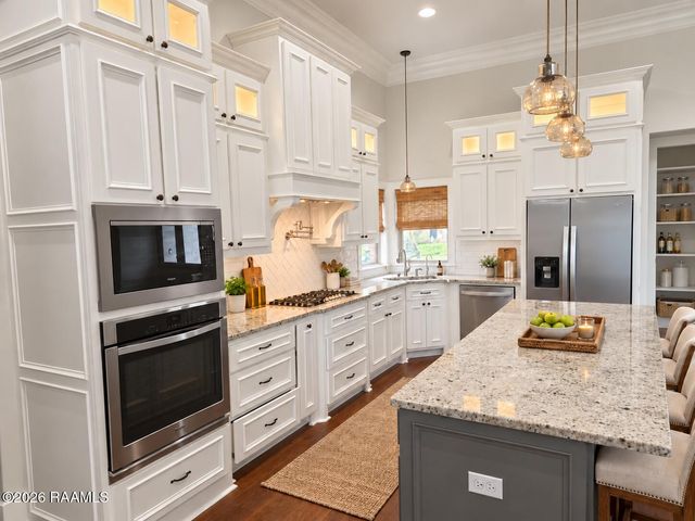 112 Grandview Terrace Drive, Youngsville, LA 70592