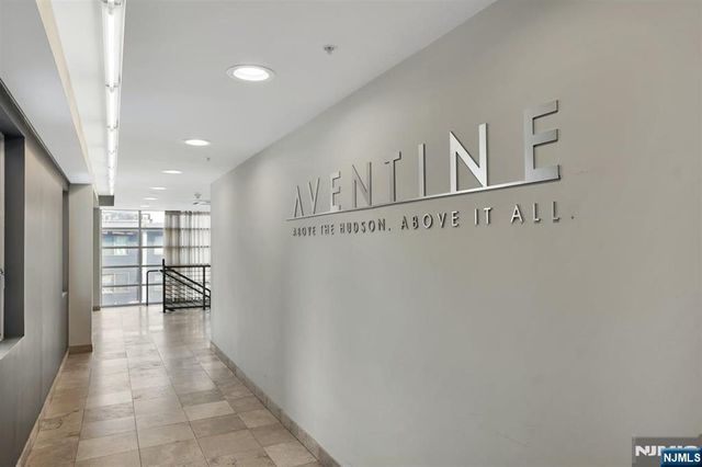 100 Thompson Lane 4D, Edgewater, NJ 07020