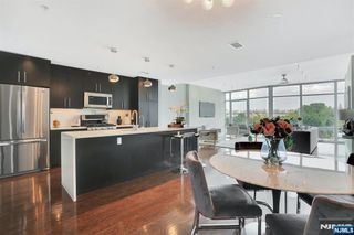 100 Thompson Lane 4D, Edgewater, NJ 07020