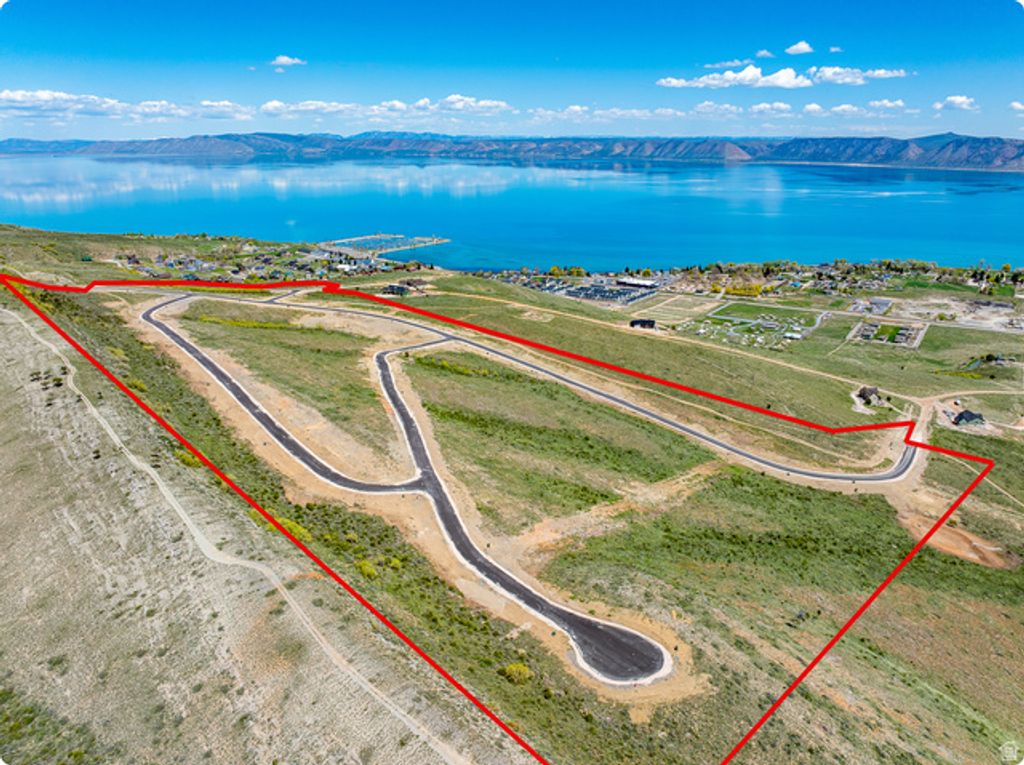 Image 1 of property listing at 443 N LAKEVIEW RIDGE RD # 24, Garden City, UT 84028
