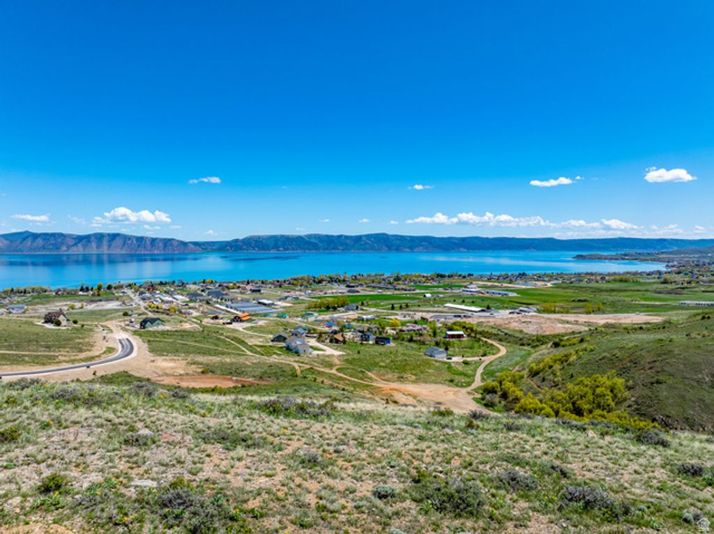 Image 12 of property listing at 443 N LAKEVIEW RIDGE RD # 24, Garden City, UT 84028