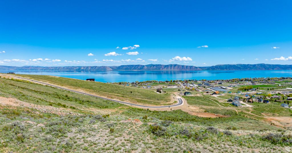 Image 14 of property listing at 443 N LAKEVIEW RIDGE RD # 24, Garden City, UT 84028