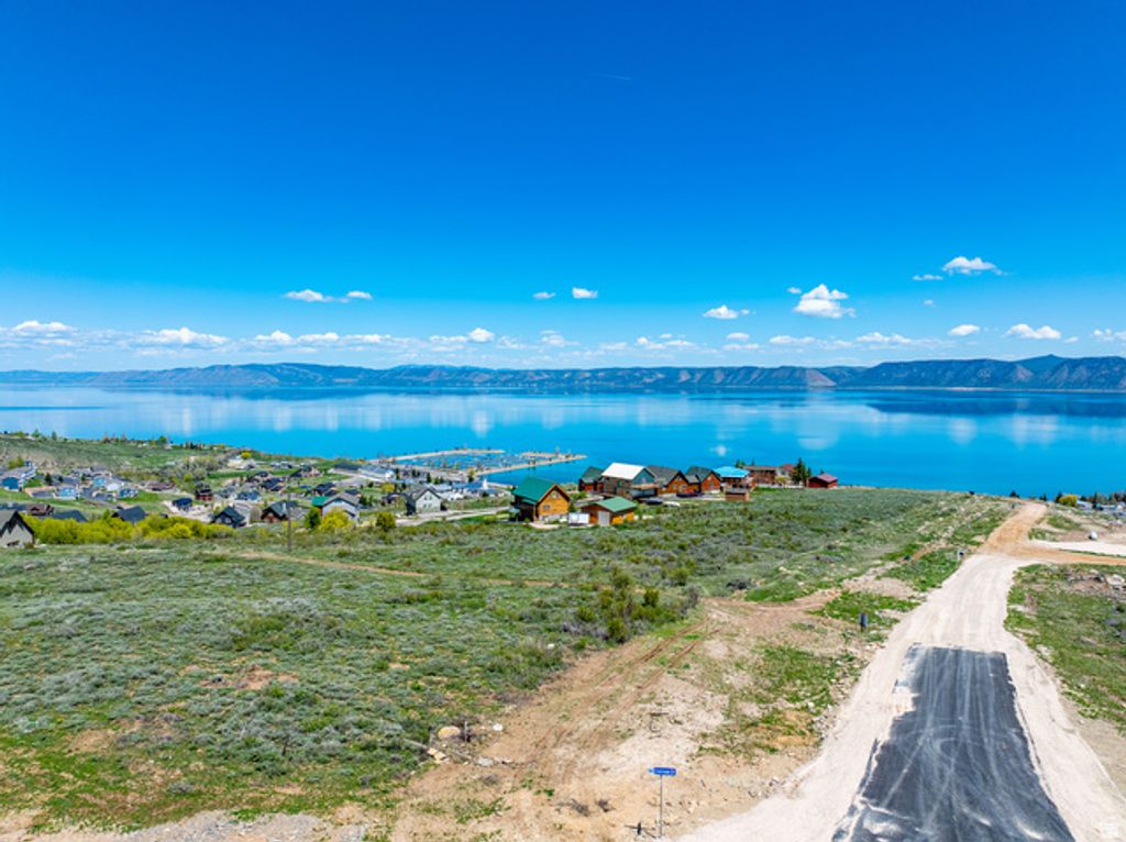 Image 20 of property listing at 443 N LAKEVIEW RIDGE RD # 24, Garden City, UT 84028