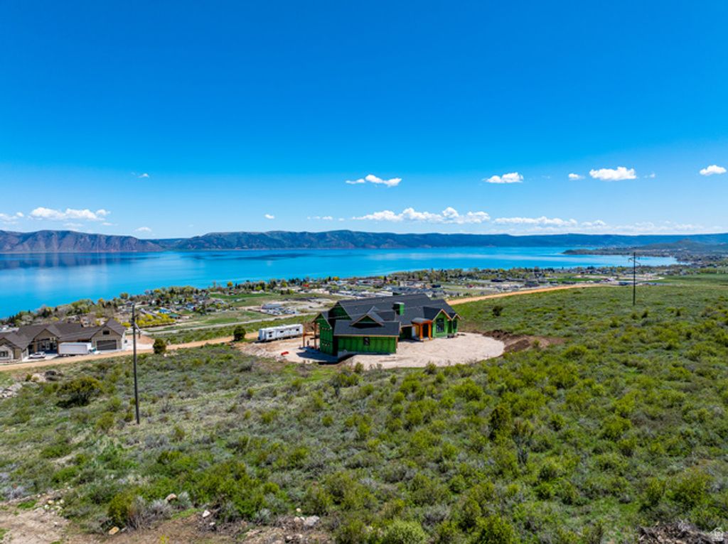 Image 22 of property listing at 443 N LAKEVIEW RIDGE RD # 24, Garden City, UT 84028