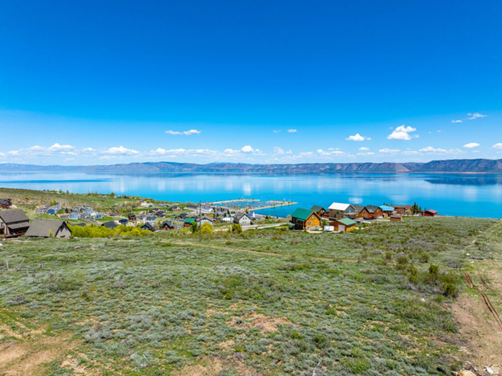 Image 23 of property listing at 443 N LAKEVIEW RIDGE RD # 24, Garden City, UT 84028