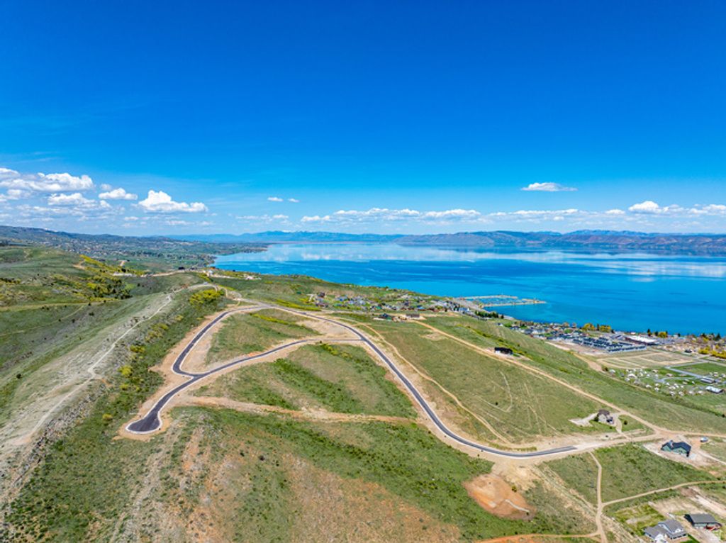 Image 31 of property listing at 443 N LAKEVIEW RIDGE RD # 24, Garden City, UT 84028
