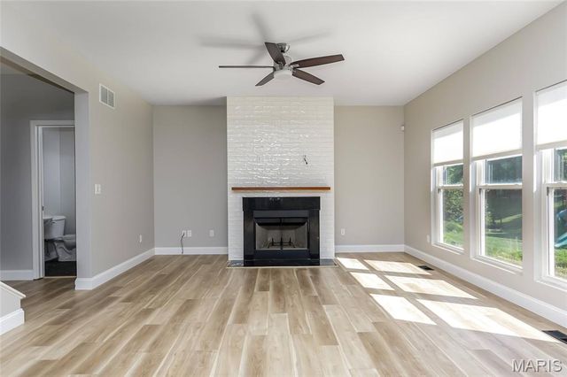 1290 Shorewinds Trail, St Charles, MO 63303