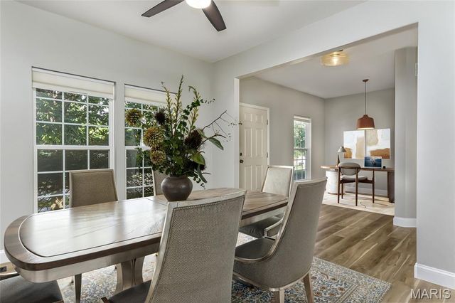 1290 Shorewinds Trail, St Charles, MO 63303