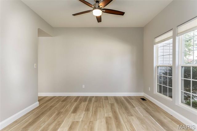 1290 Shorewinds Trail, St Charles, MO 63303