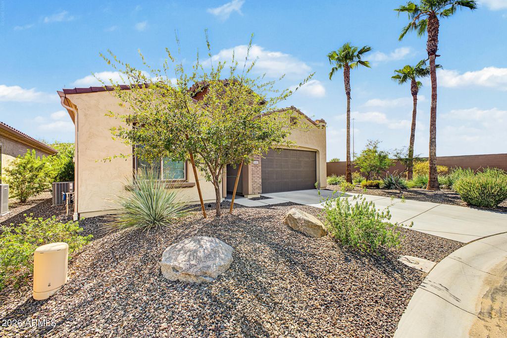 16963 W GRANADA Road, Goodyear, AZ 85395 — photo 2