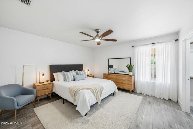 5440 N 80th Lane, Glendale, AZ 85303