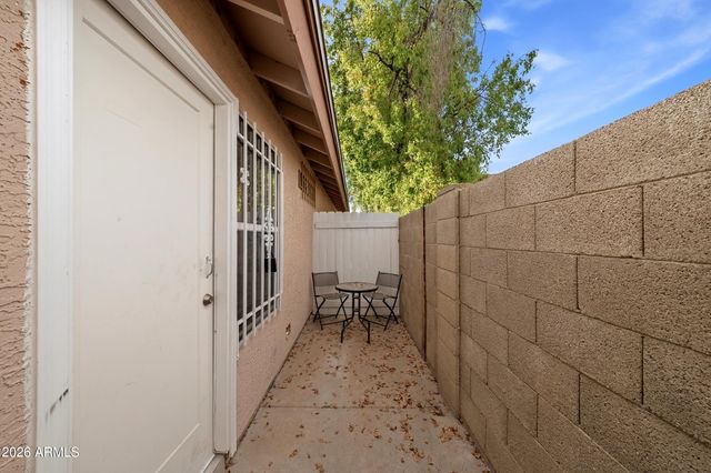5440 N 80th Lane, Glendale, AZ 85303