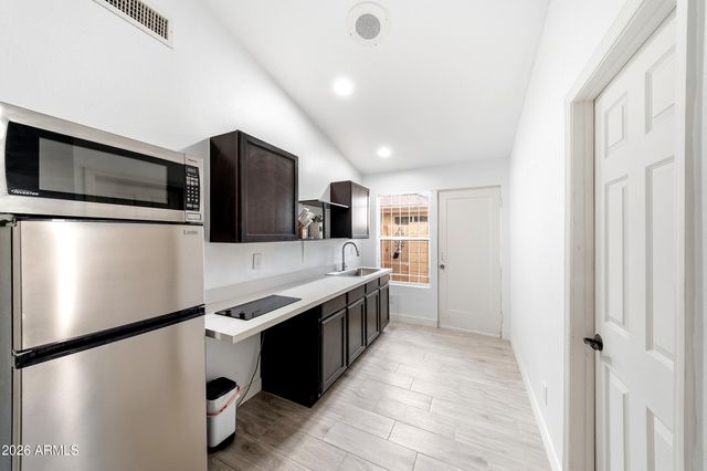 5440 N 80th Lane, Glendale, AZ 85303