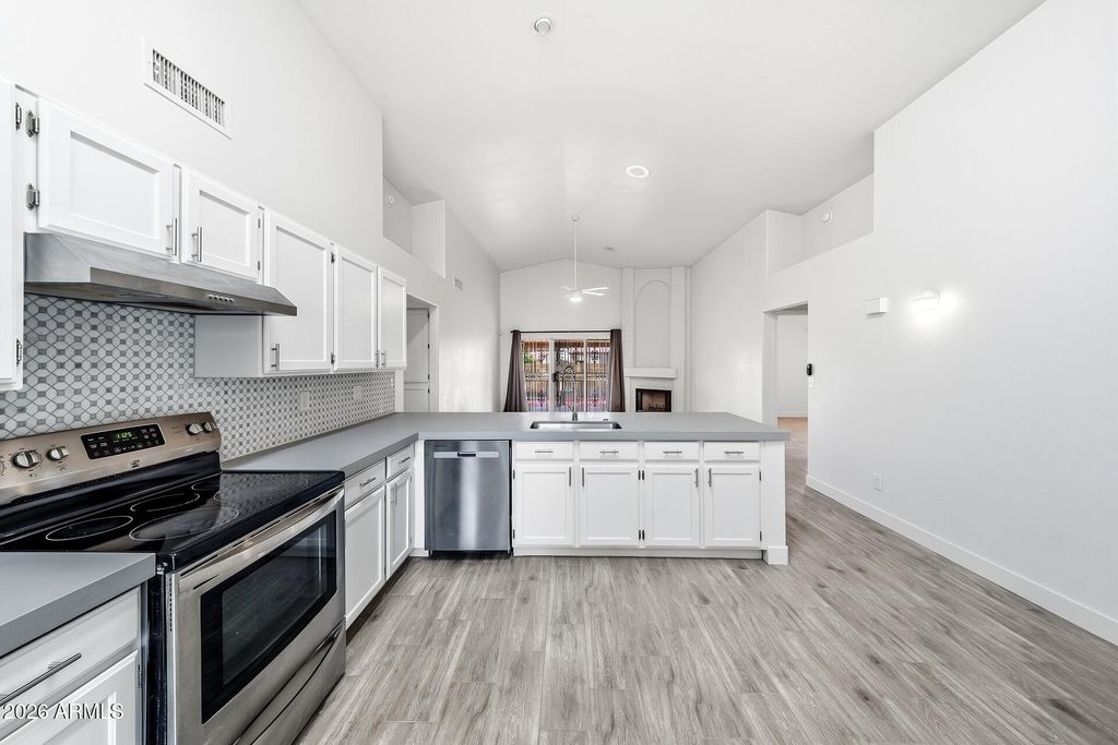 5440 N 80th Lane, Glendale, AZ 85303 — photo 4