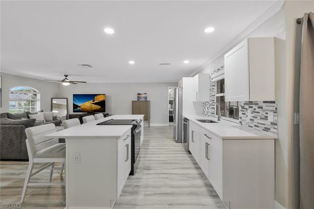 317 18th TER, Cape Coral, FL 33990