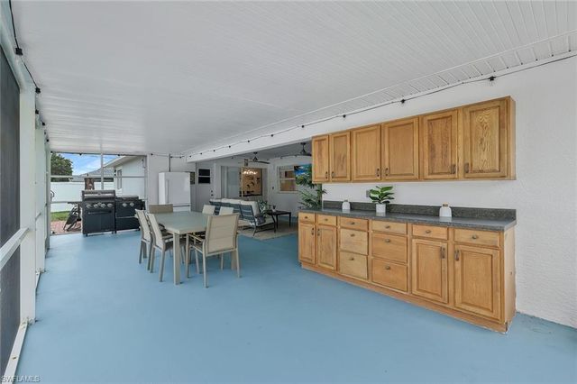 317 18th TER, Cape Coral, FL 33990