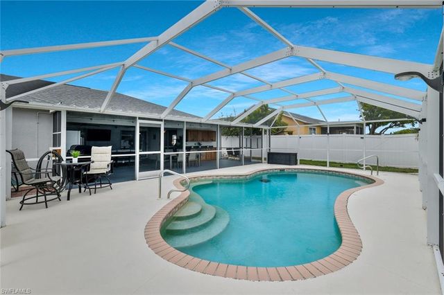 317 18th TER, Cape Coral, FL 33990