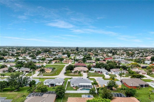 317 18th TER, Cape Coral, FL 33990