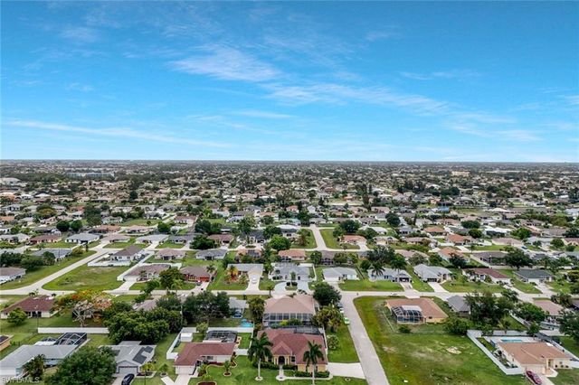 317 18th TER, Cape Coral, FL 33990