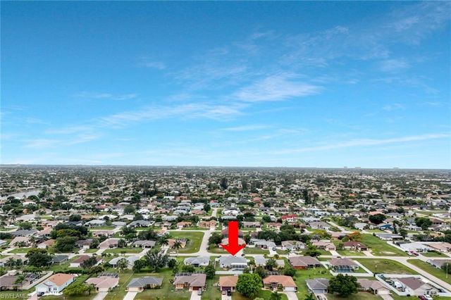317 18th TER, Cape Coral, FL 33990