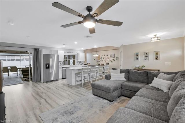 317 18th TER, Cape Coral, FL 33990