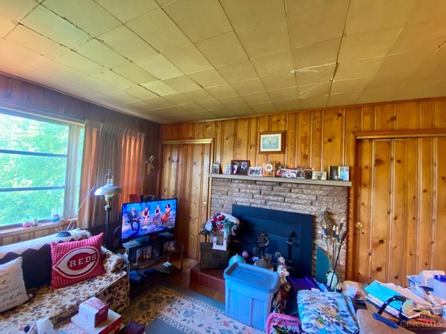252 Pedretti Avenue, Delhi Twp, OH 45238