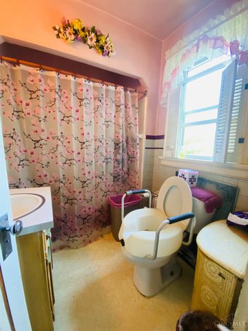252 Pedretti Avenue, Delhi Twp, OH 45238
