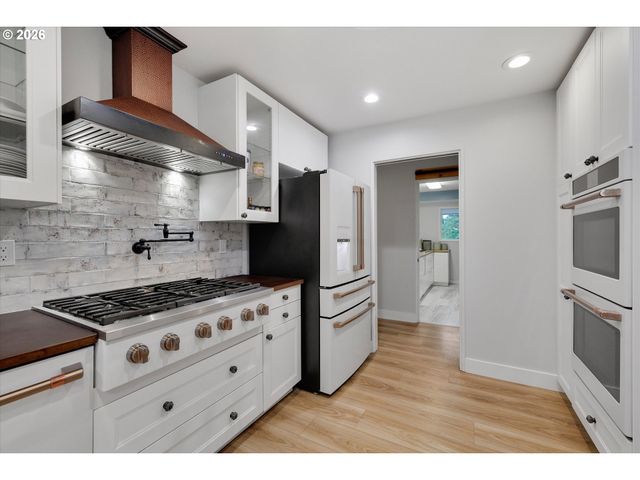 9917 S CARRIAGE Ln, Canby, OR 97013