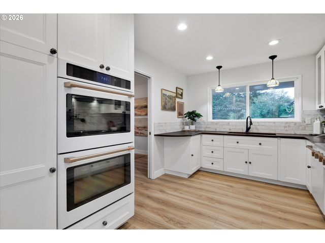 9917 S CARRIAGE Ln, Canby, OR 97013