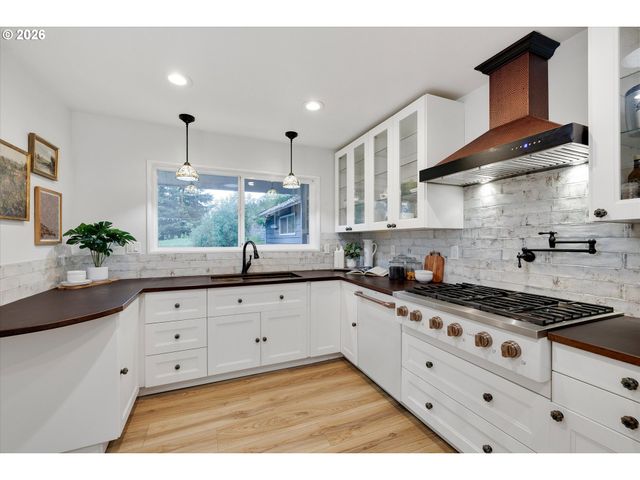 9917 S CARRIAGE Ln, Canby, OR 97013