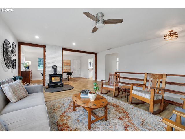 9917 S CARRIAGE Ln, Canby, OR 97013