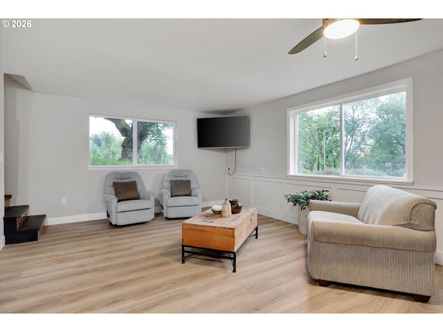 9917 S CARRIAGE Ln, Canby, OR 97013