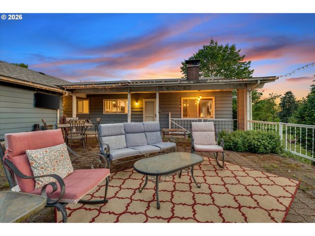 9917 S CARRIAGE Ln, Canby, OR 97013