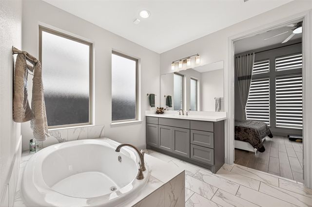 2506 Falling Fig Ln, Richmond, TX 77406