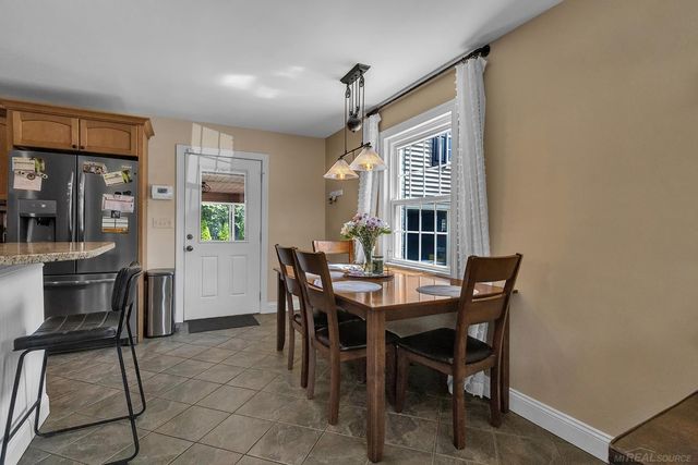 346 NE Bel Air Drive, Grand Rapids, MI 49503