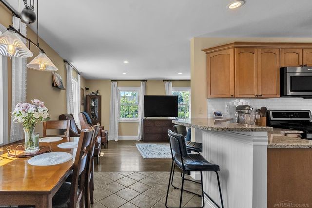 346 NE Bel Air Drive, Grand Rapids, MI 49503