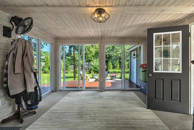 346 NE Bel Air Drive, Grand Rapids, MI 49503