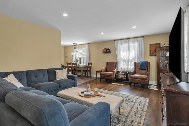 346 NE Bel Air Drive, Grand Rapids, MI 49503