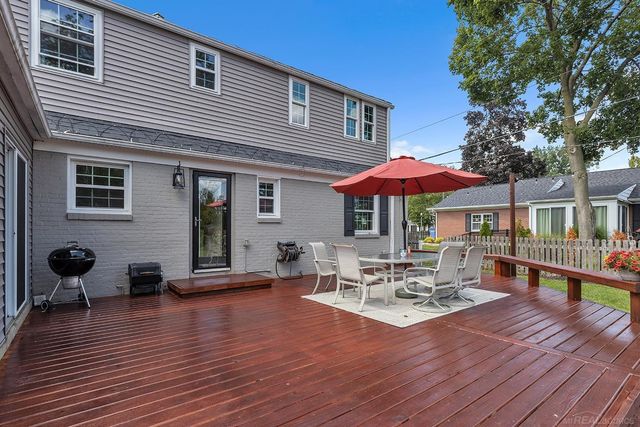 346 NE Bel Air Drive, Grand Rapids, MI 49503