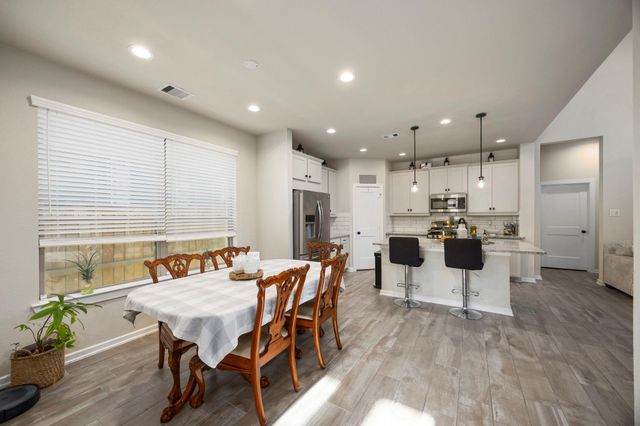 17786 Tree Of Heaven, Conroe, TX 77385