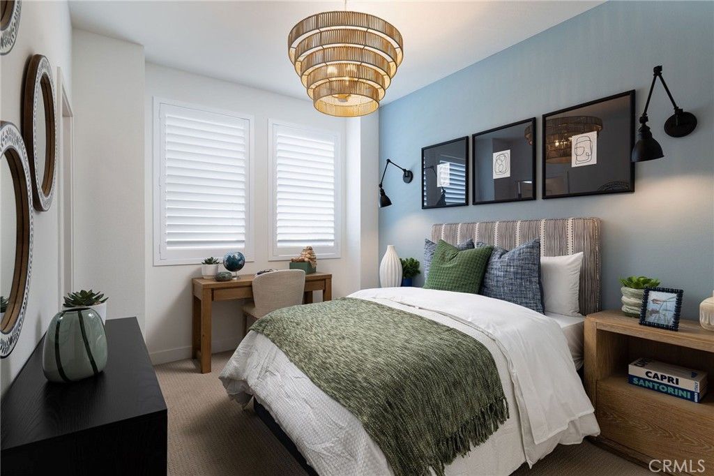 Image 13 of property listing at 308 E Whittier Boulevard, La Habra, CA 90631