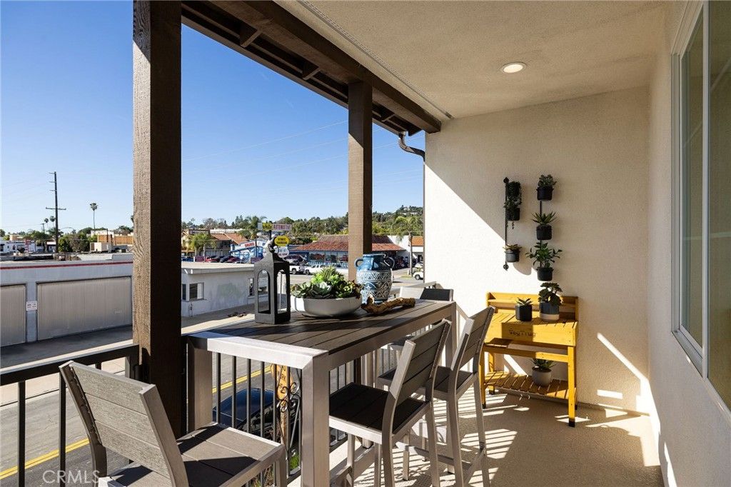 Image 14 of property listing at 308 E Whittier Boulevard, La Habra, CA 90631